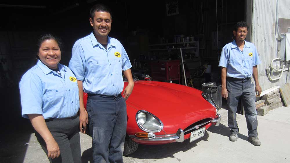 1)-Raquel,-Kevin-and-Manuel-in-front-of-their-shop-in-Modesto,-California