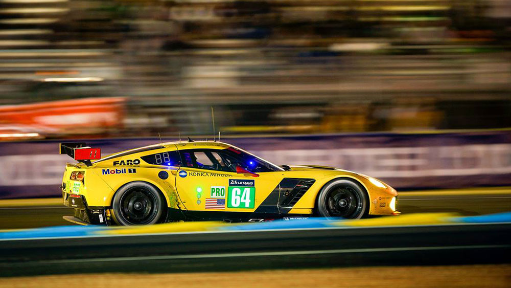 Corvette-Racing-No-64-at-2015-24-Hours-of-Le-Mans-06
